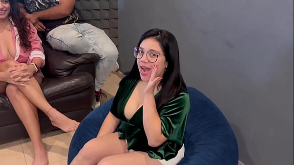 Coroa tetona e gostosa, cherry é esposa quente de adrian