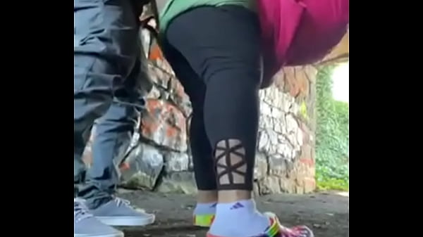 Encontrei um túnel escondido durante uma caminhada